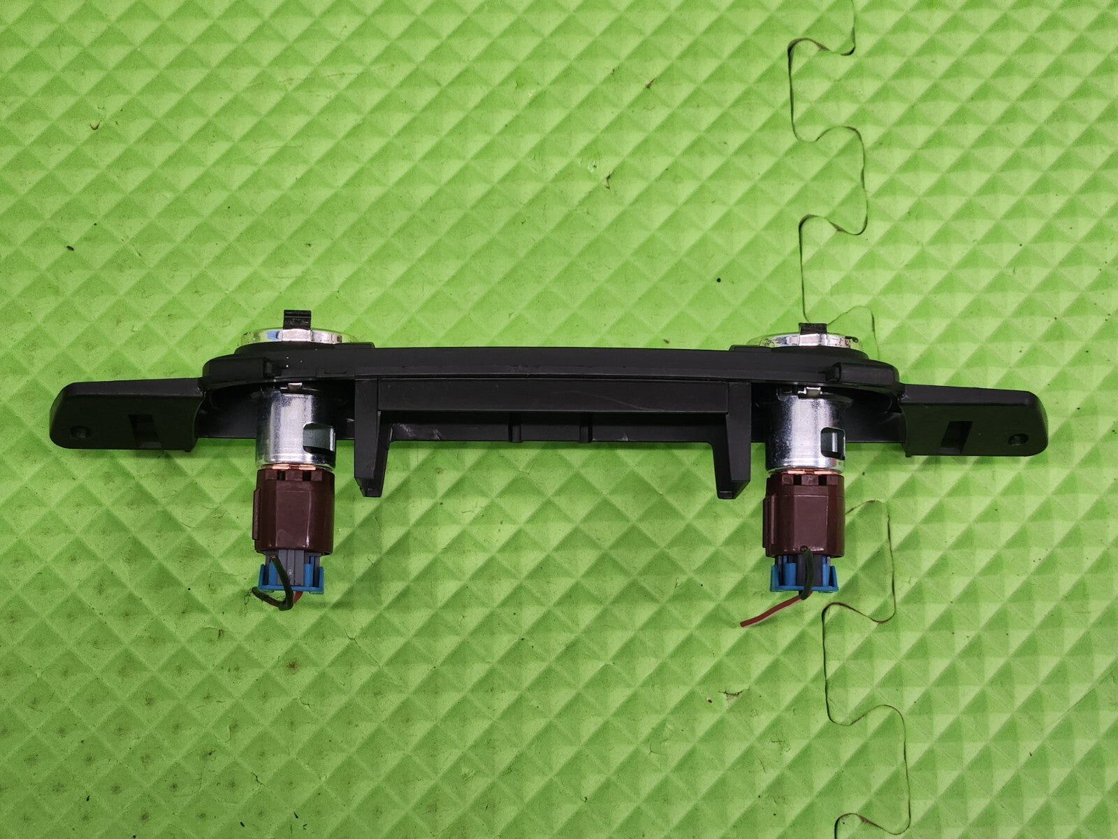 🔥2007-2013 GMC YUKON PEDAL ADJUST TRACTION CONTROL SWITCH OEM Black SW41