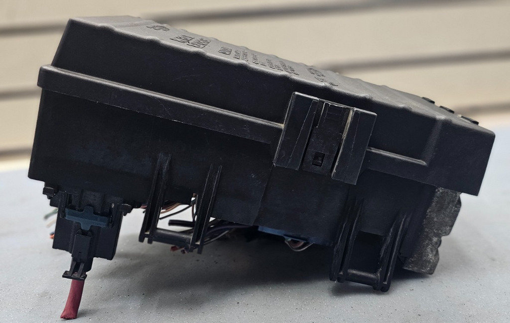 🔥03-06 DODGE GRAND CARAVAN TIPM FUSE BOX JUNCTION MODULE OEM