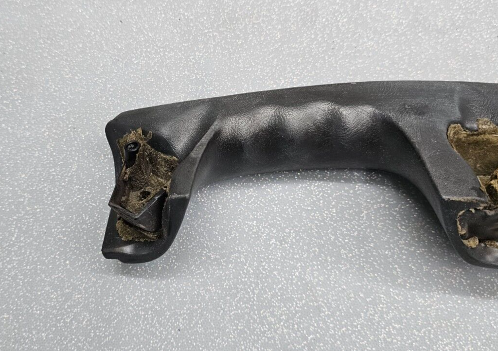 98-04 BLAZER S10 JIMMY SONOMA Door Panel Armrest Pull Handle Passenger Graphite