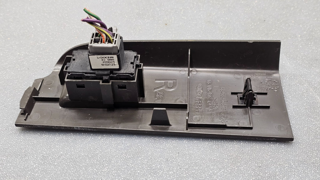 08-12 Escape Focus Front Right Passenger Door Power Window Switch Assembly Gray
