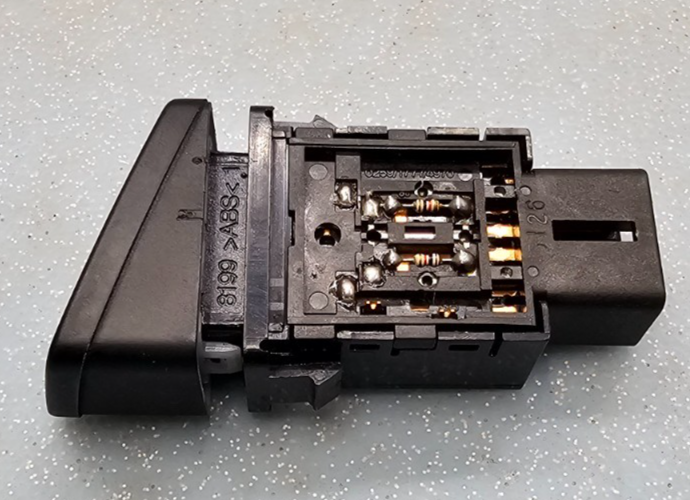 🔥05-06 Hyundai Tucson Rear Defrosted Defroster Heater Control Switch Button