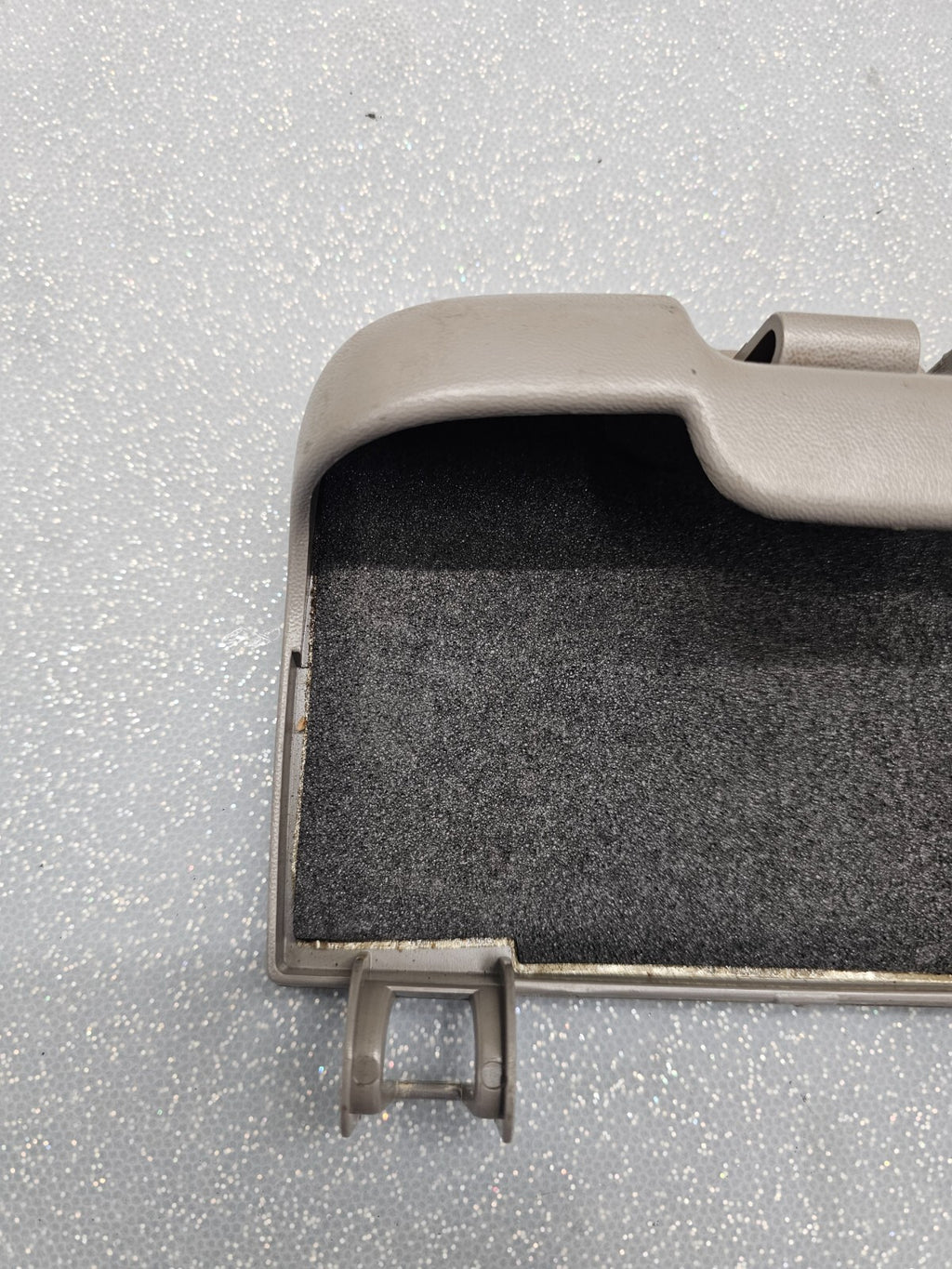 🔥97-03 Ford F150 EXPEDITION Overhead Console SUNGLASS Opener Door GRAY 08