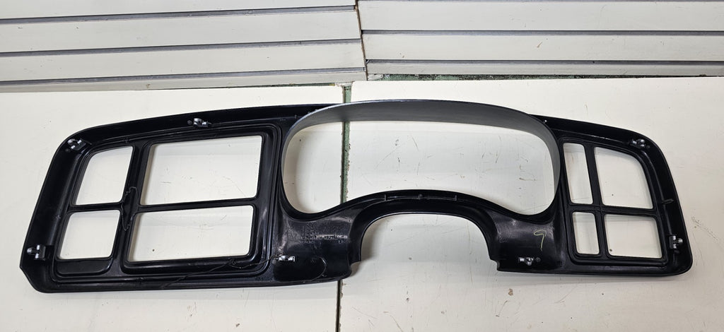 03-06 CHEVY GMC INSTRUMENT Cluster Speedo Dash Trim PANEL Radio Bezel Graphit C5