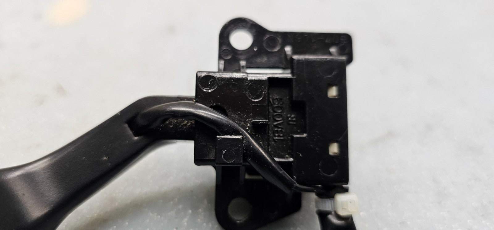 🔥03-08 Toyota Corolla Matrix Vibe Steering Wheel Cruise control Switch Assembly