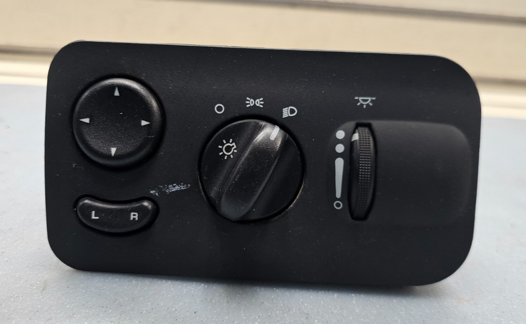 01-07 Caravan Town Country Headlight Fog Light Mirror Power Control Switch Black