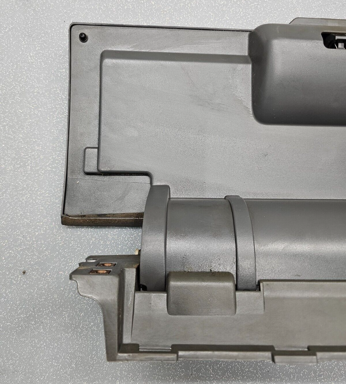 🔥13-18 DODGE RAM LARAMIE UPPER GLOVE BOX STORAGE COMPARTMENT DOOR ASSEMBLY GRAY