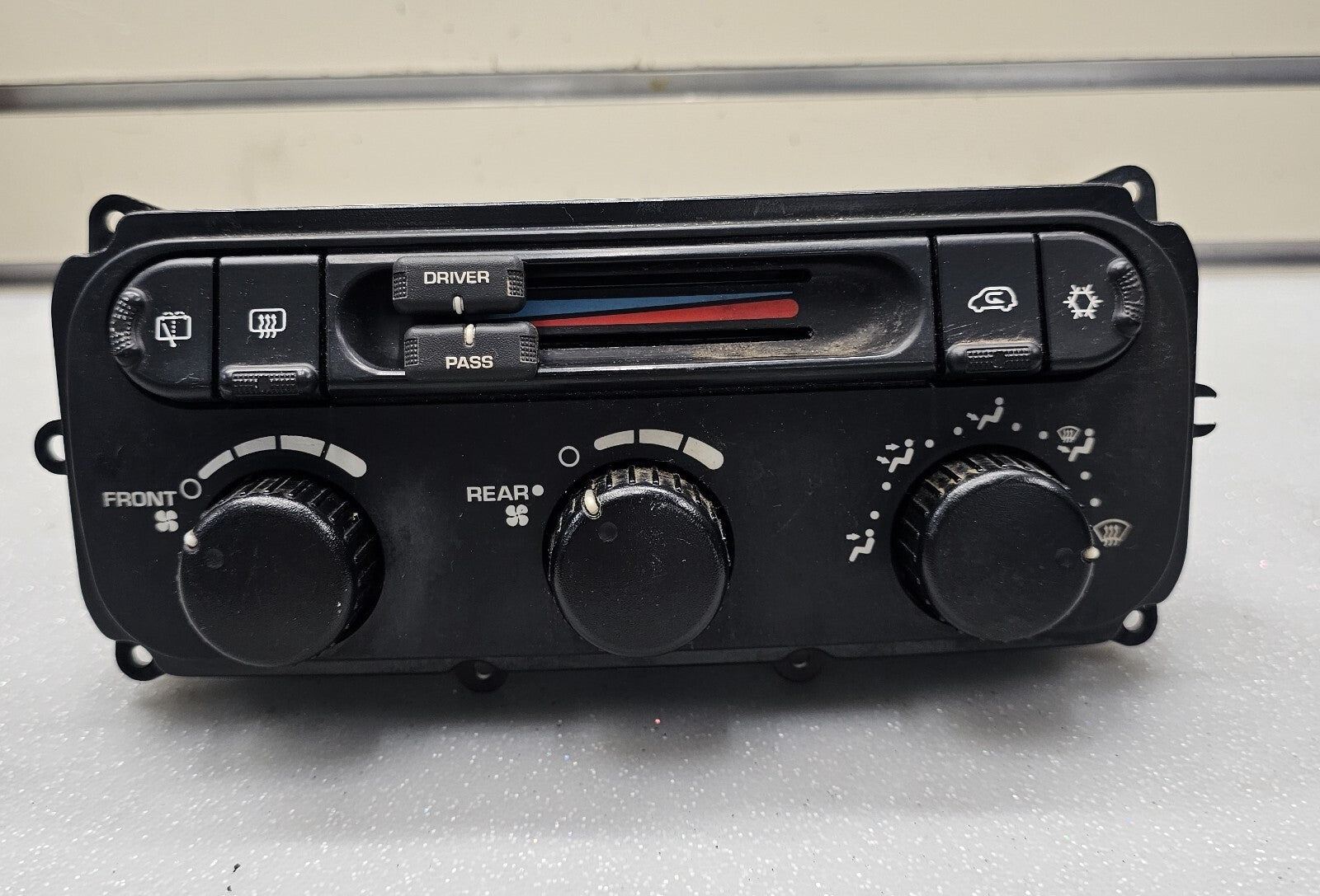 🔥04-07 Dodge Caravan Chrysler Town Country Dash AC Climate Temperature Heater