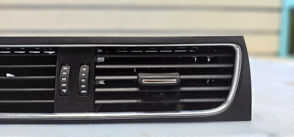 09-12 Audi A4 S4 A5 Center Dash AC Air Vent Heater Conditioner Instrument Black