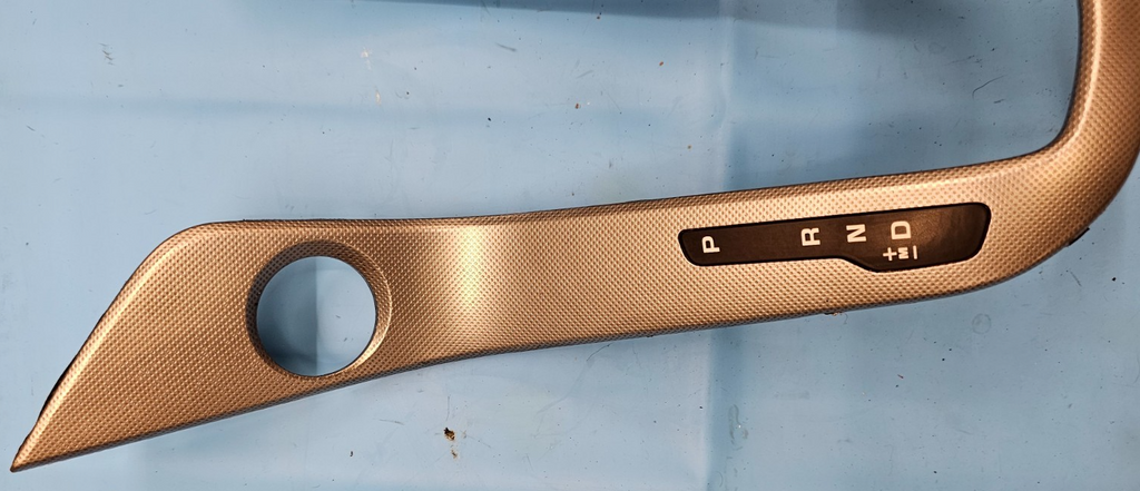 🔥11-15 Chevy Cruze INDICATOR TRANSMISSION GEAR SHIFTER TRIM BEZEL SILVER OEM