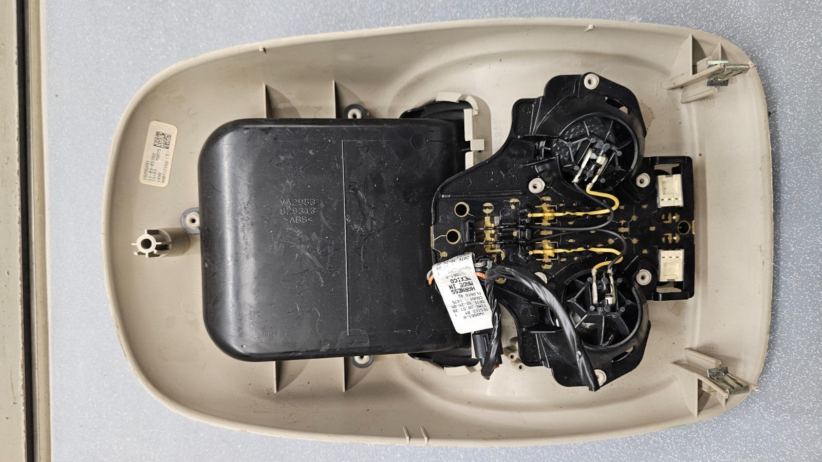 🔥99-06 SIERRA SILVERADO Overhead Roof Console Dome Map Lights Storage Tan