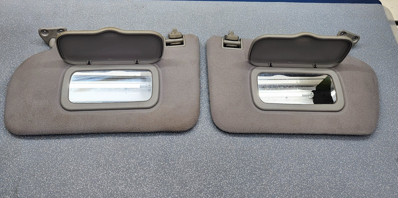 🔥00-06 Nissan Sentra Sun Visor Shade Assembly driver/passenger set with mirror