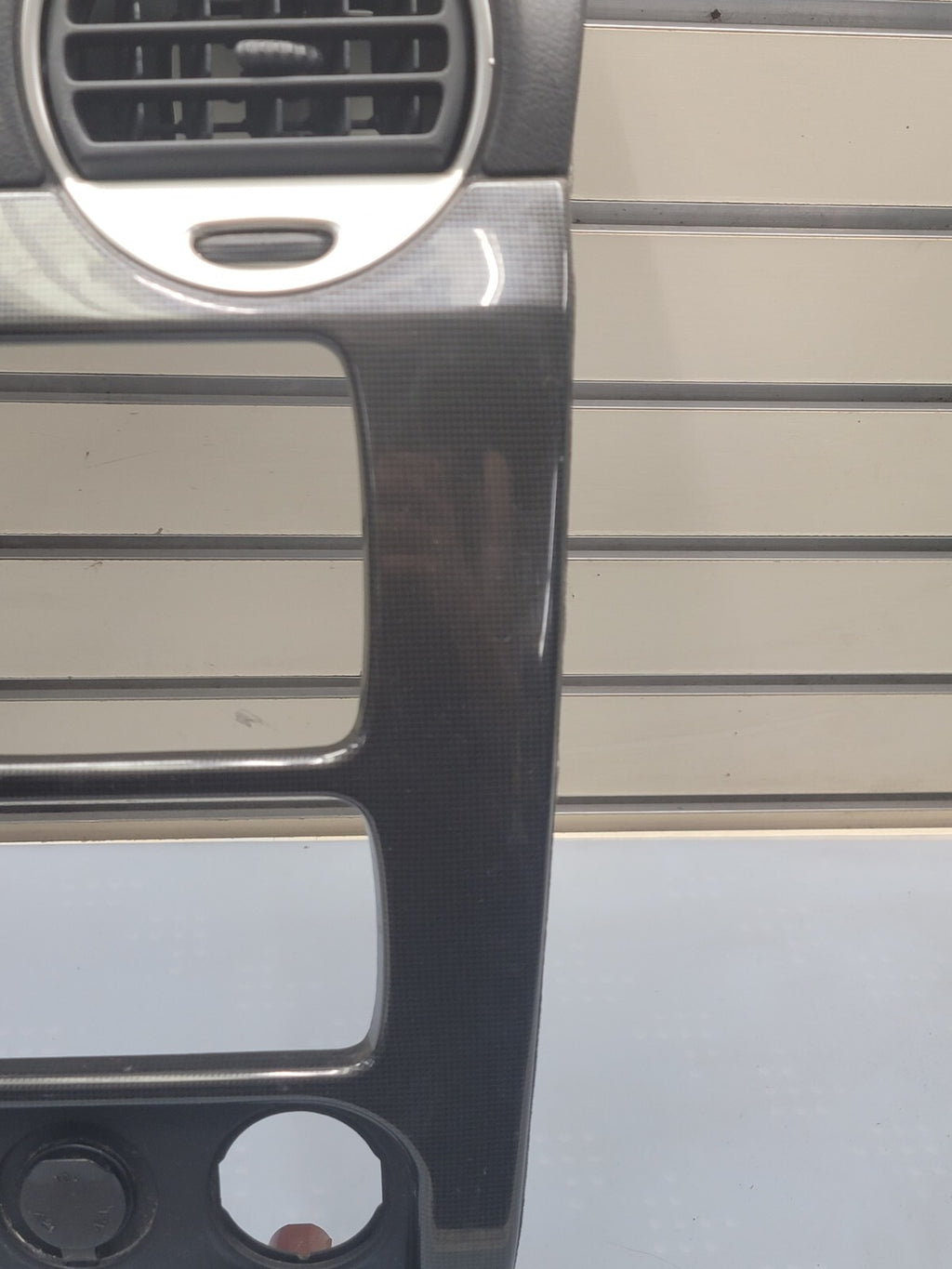 03-08 GMC ENVOY XL FRONT RADIO DASH VENT BEZEL CLIMATE CONTROL carbon fiber B45
