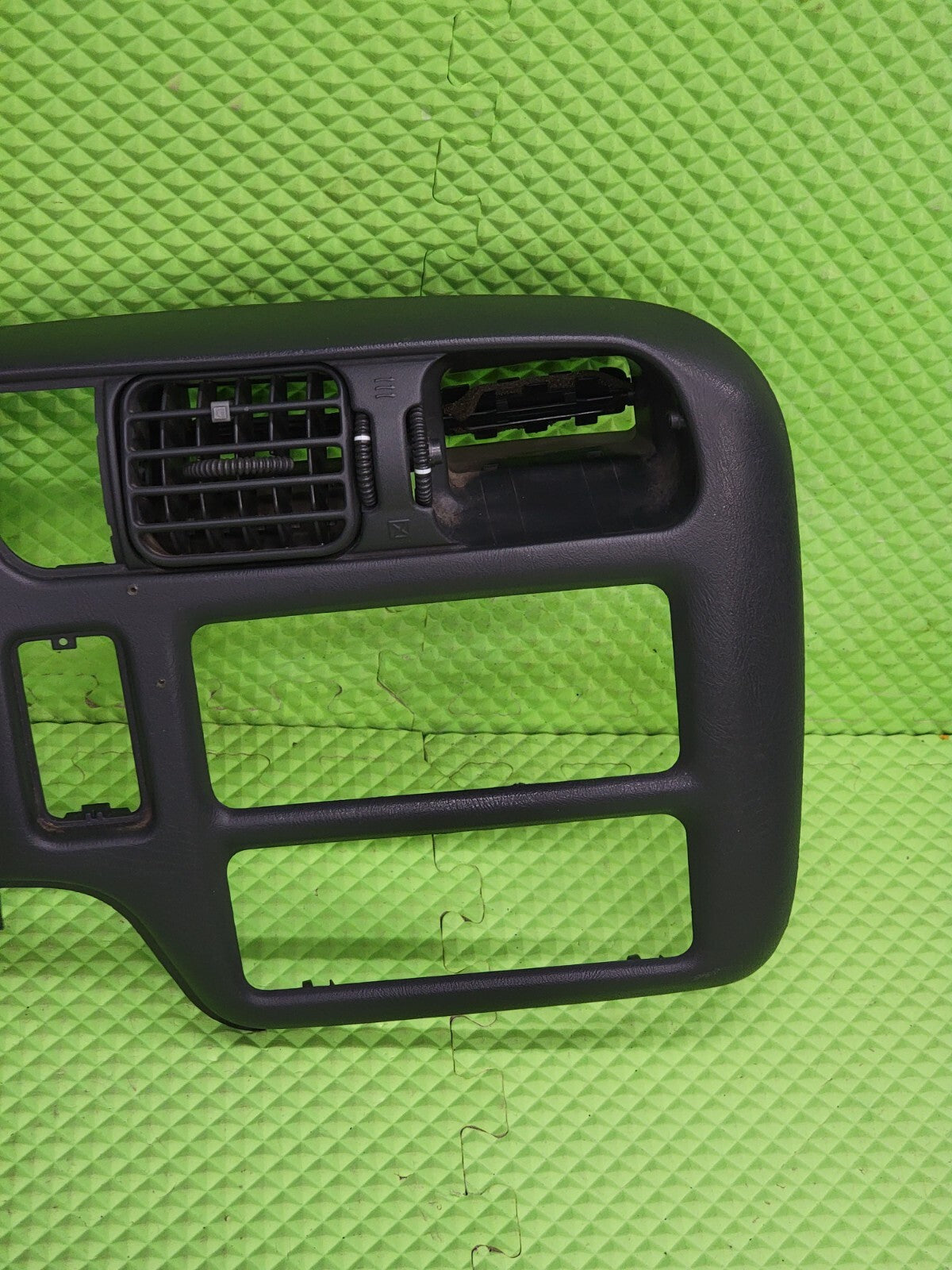 🔥98-04 BLAZER S10 JIMMY SONOMA Cluster Dash Radio Bezel graphite C8