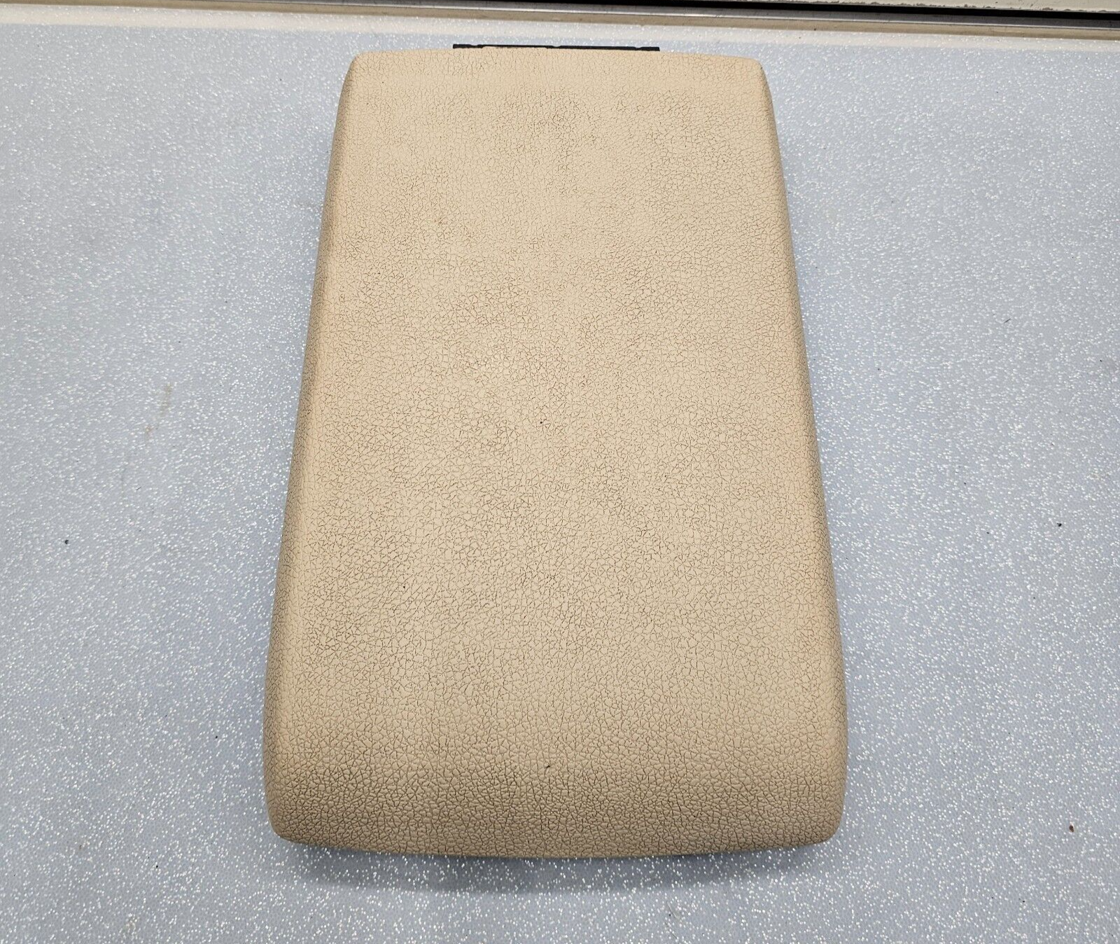 🔥06-09 EXPLORER MOUNTINEER CENTER CONSOLE ARM RESTER LID TOP PAD ASSEMBLY TAN