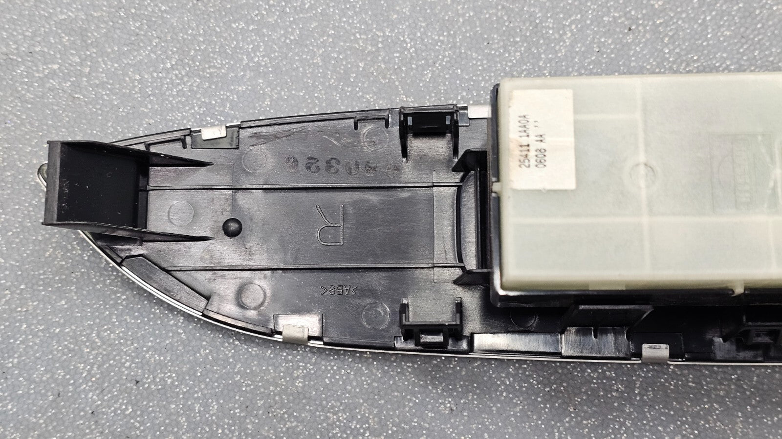 🔥08-14 NISSAN MURANO RIGHT PASSENGER LOCK ELECTRIC WINDOW MIRROR SWITCH SILVER