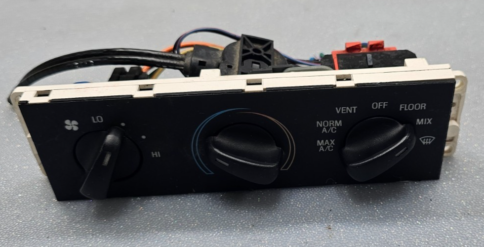 94-00 Ford Mustang Dash A/C Heater Climate Temperature Control Panel Conditioner