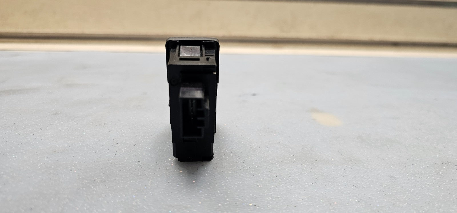 🔥05-07 Accord Odyssey Hazard Warning Flasher Light Switch Button Assembly Black