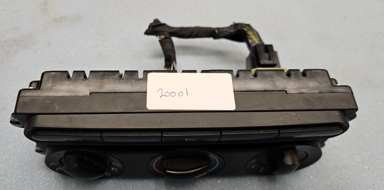 🔥06-09 Fusion Milan Dash Heater Temperature Climate Control Conditioner Black