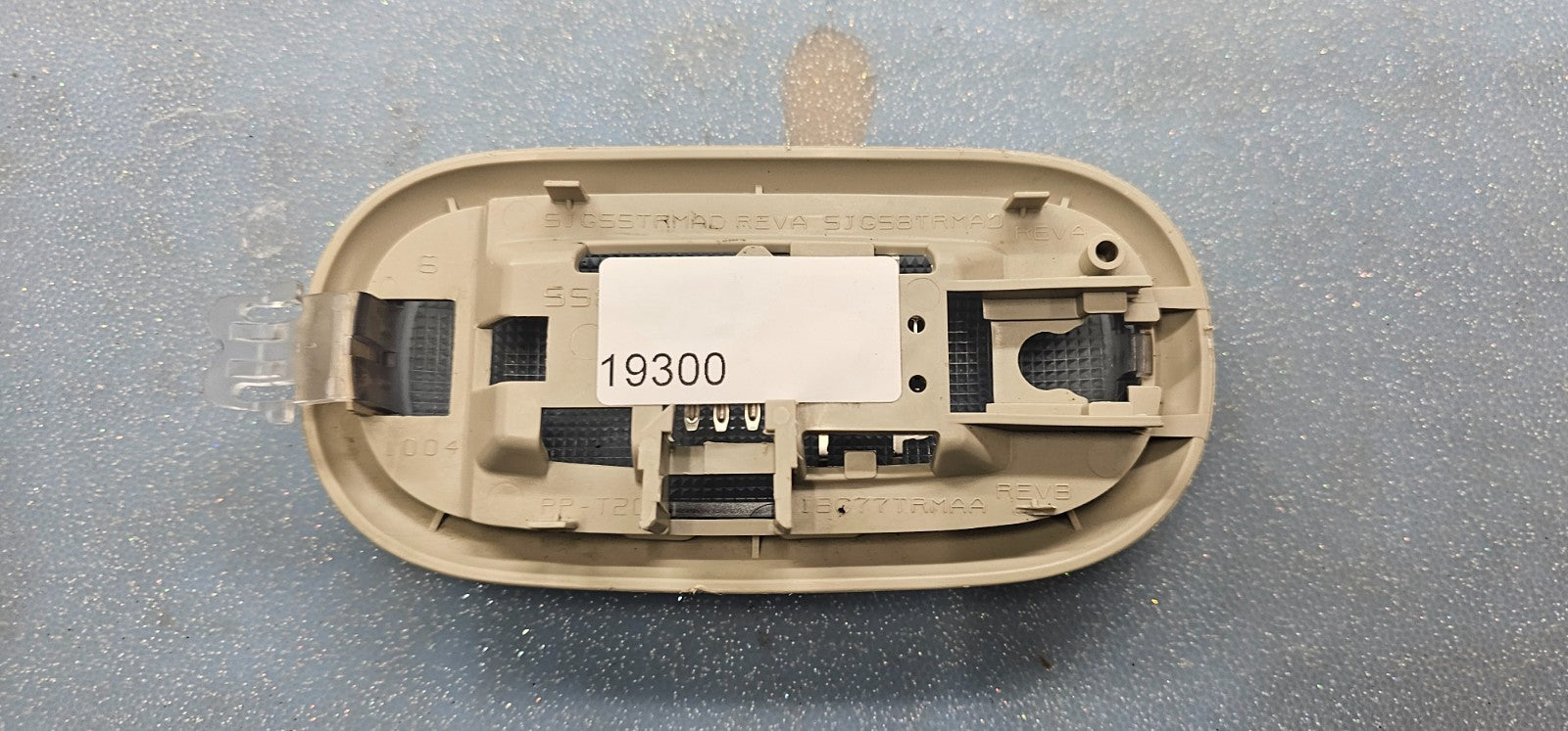 🔥02-11 Dodge Ram Dakota Durango Rear Inner Dome Map Light Lamp Assembly TAN OEM