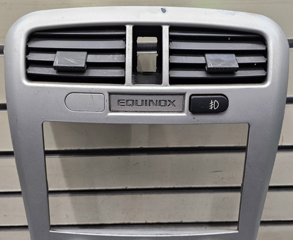 🔥05-06 Chevy Equinox Center Dash Radio Climate Control Bezel Trim Panel Silver