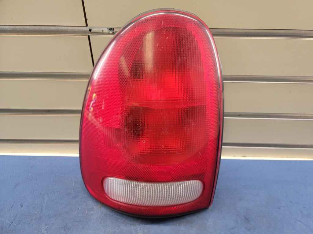 🔥1998-2003 Dodge Durango Tail Light Lens and Housing LEFT