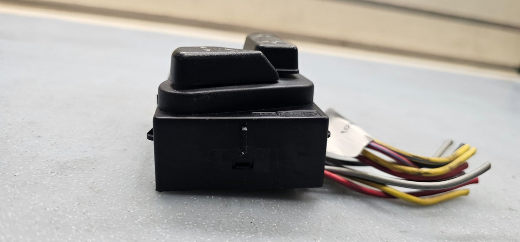 01-11 Town Car & Grand Marquis Memory driver power seat Control switch Assembly