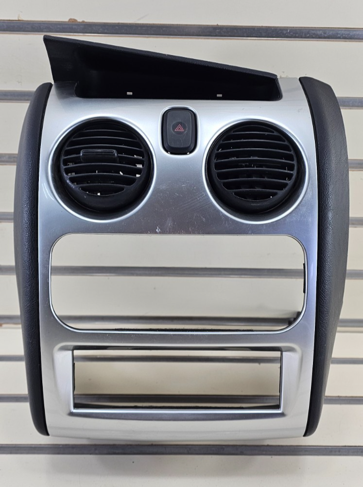 🔥2003-2005 Stratus 2DR Sebring Coupe Radio Dash Trim Bezel Cover Dash Vent OEM