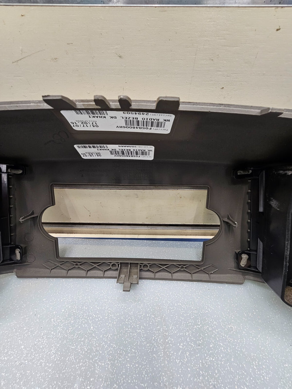 🔥05-07 Jeep Grand Cherokee Radio Dash Bezel Trim Surround AIR Vent GRAY B30