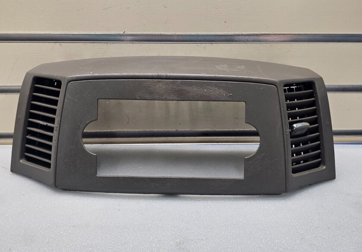 🔥05-07 Jeep Grand Cherokee Radio Dash Bezel Trim Surround AIR Vent GRAY B30