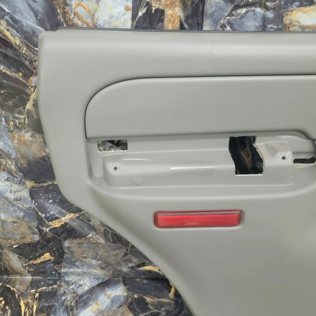 🔥99-06 Silverado SIERRA Door Panel Rear LEFT /No Arm LIGHT GRAY H2 D7
