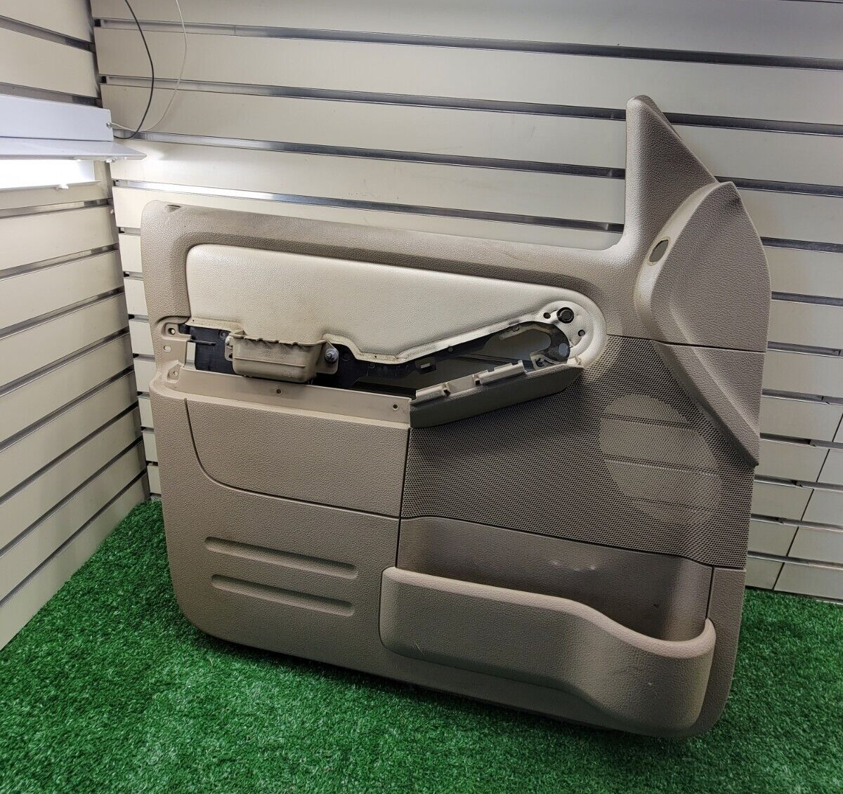 🔥06-10 Ford Explorer Mountaineer LH Left Driver Front Door Trim Panel Cover