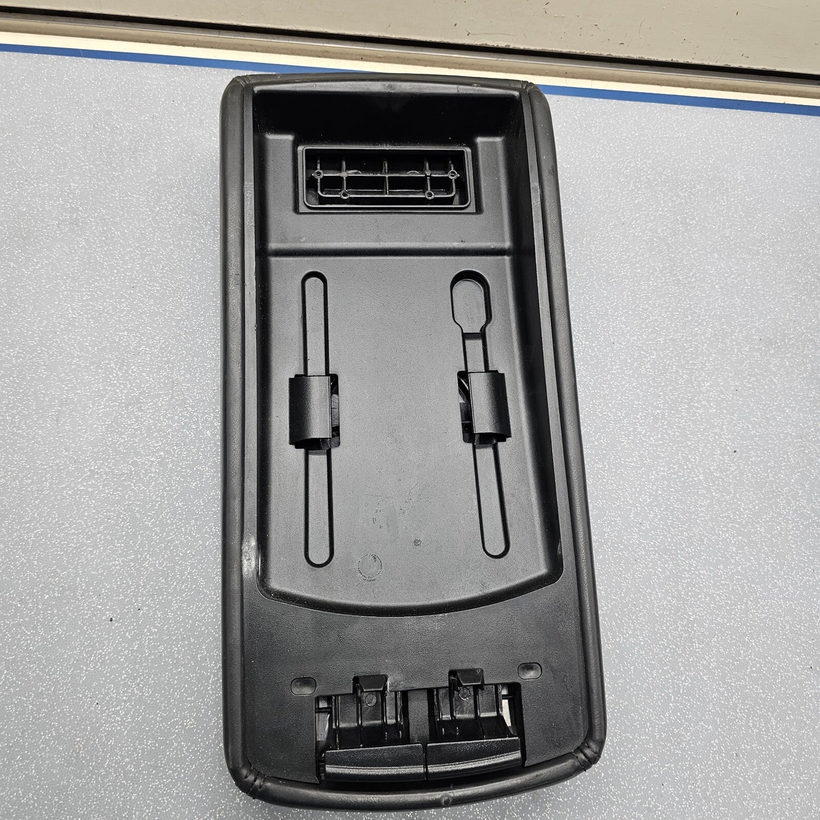 🔥08-10 Dodge Charger Center Console Arm Rest Lid Leather Assembly Cover BLACK