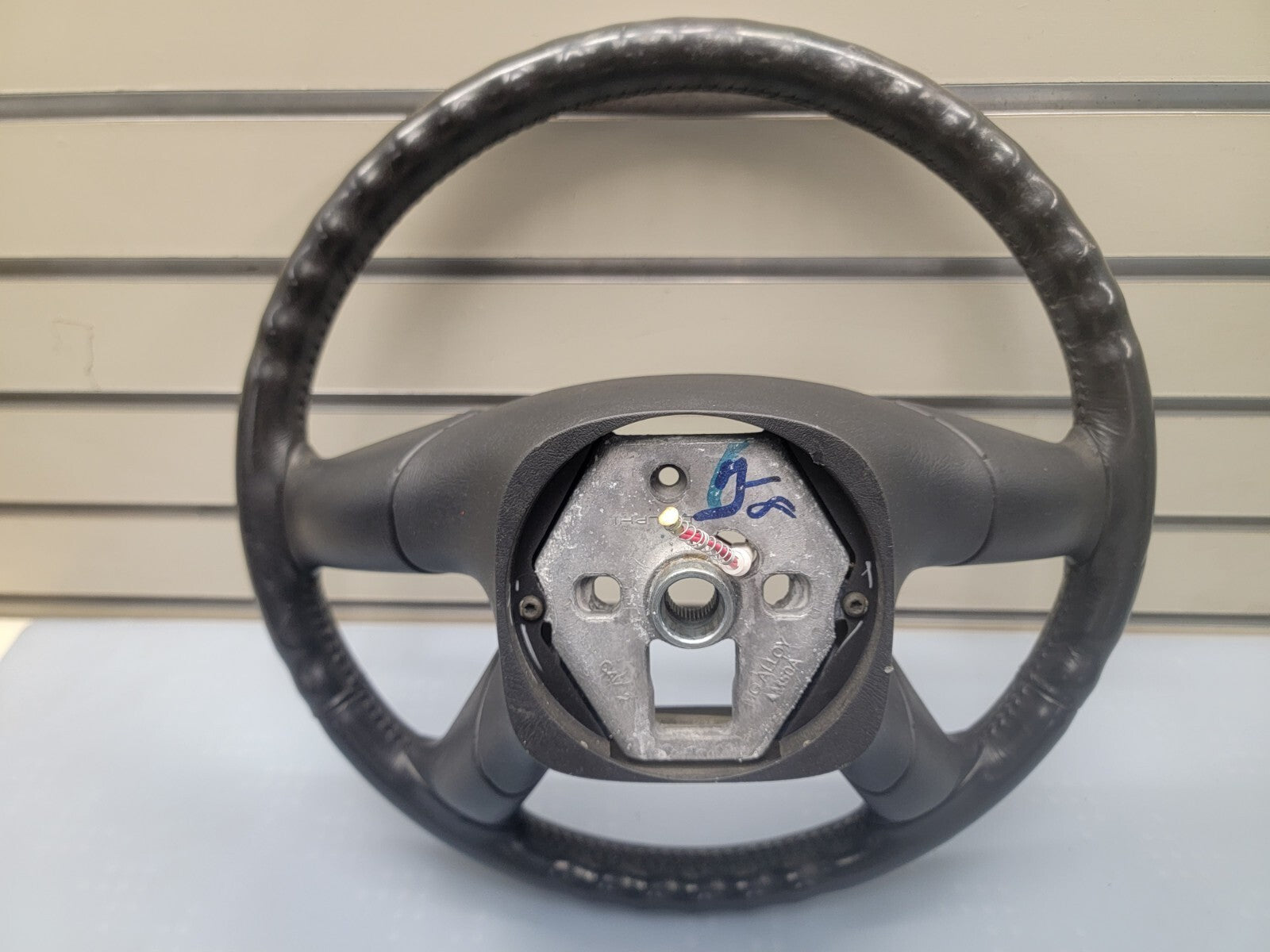 02-09 Trailblazer Envoy03-06 SILVERADO SIERRA YUKON STEERING WHEEL LEATHER BLACK