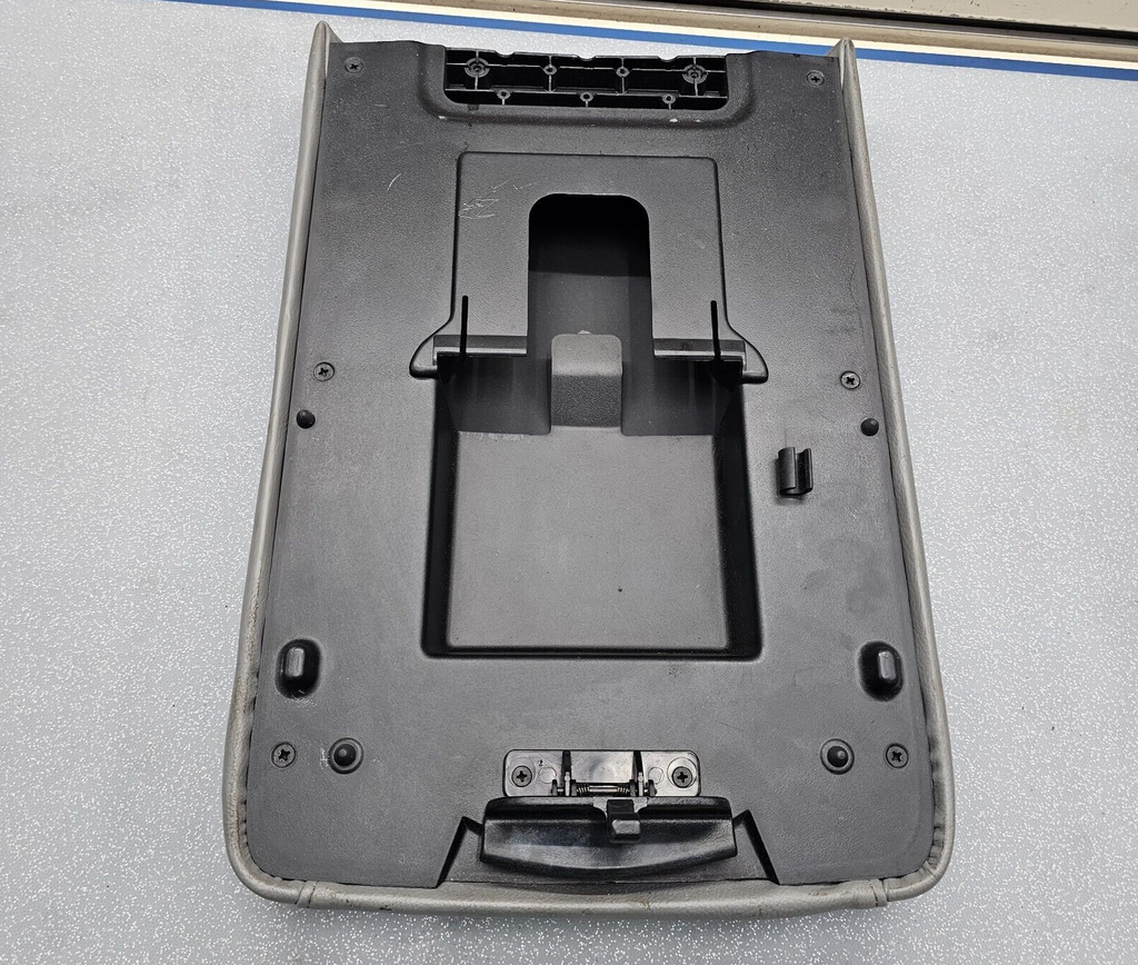 03-06 EXPEDITION Center Console Arm Rest Storage Cover Top Pad Lid Assembly Gray