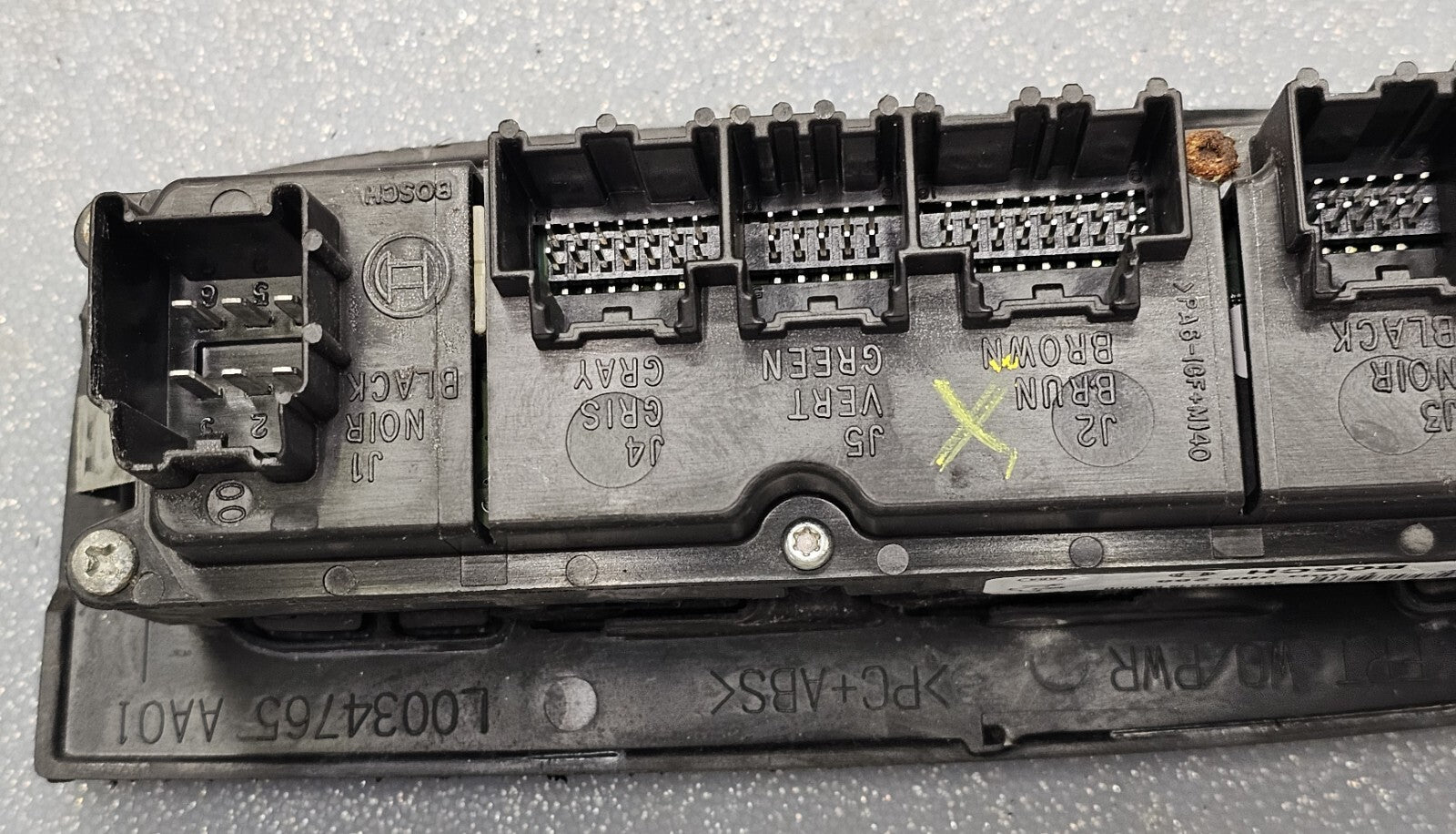 06-11 CADILLAC DTS FRONT LEFT DRIVER MASTER WINDOW POWER SWITCH ASSEMBLY BLACK