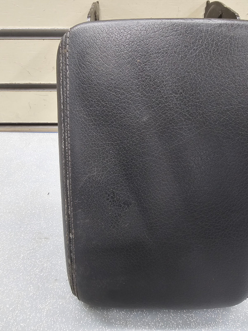🔥08-17 Audi S4 S5 A4 FRONT CENTER CONSOLE ARMREST LID Storage Assembly Black