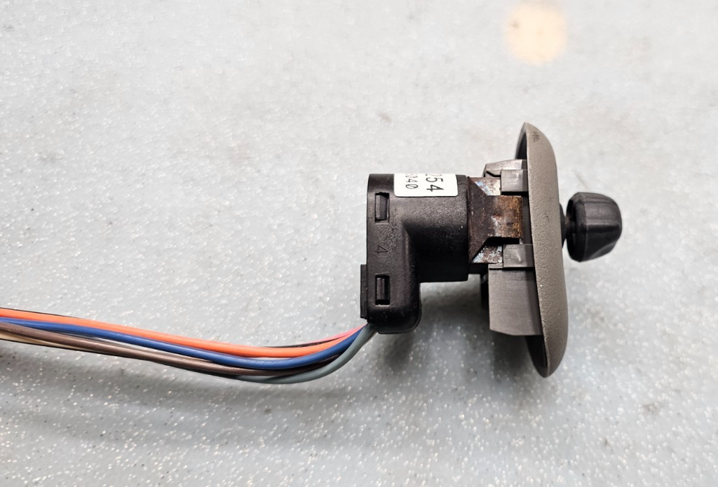 🔥02-09 TRAILBLAZER ENVOY BRAVADA LEFT DRIVER POWER MIRROR DOOR CONTROL SWITCH