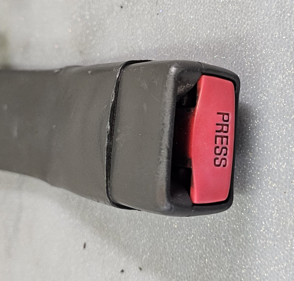 🔥03-06 Tahoe Yukon Sierra Silverado Front Seat Belt Buckle Black