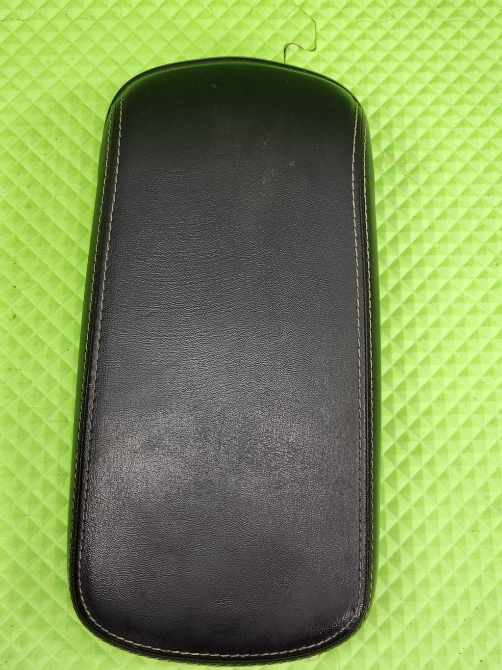 🔥2011-2014 CHRYSLER 200 DODGE AVENGER CENTER CONSOLE LID ARM REST BLACK