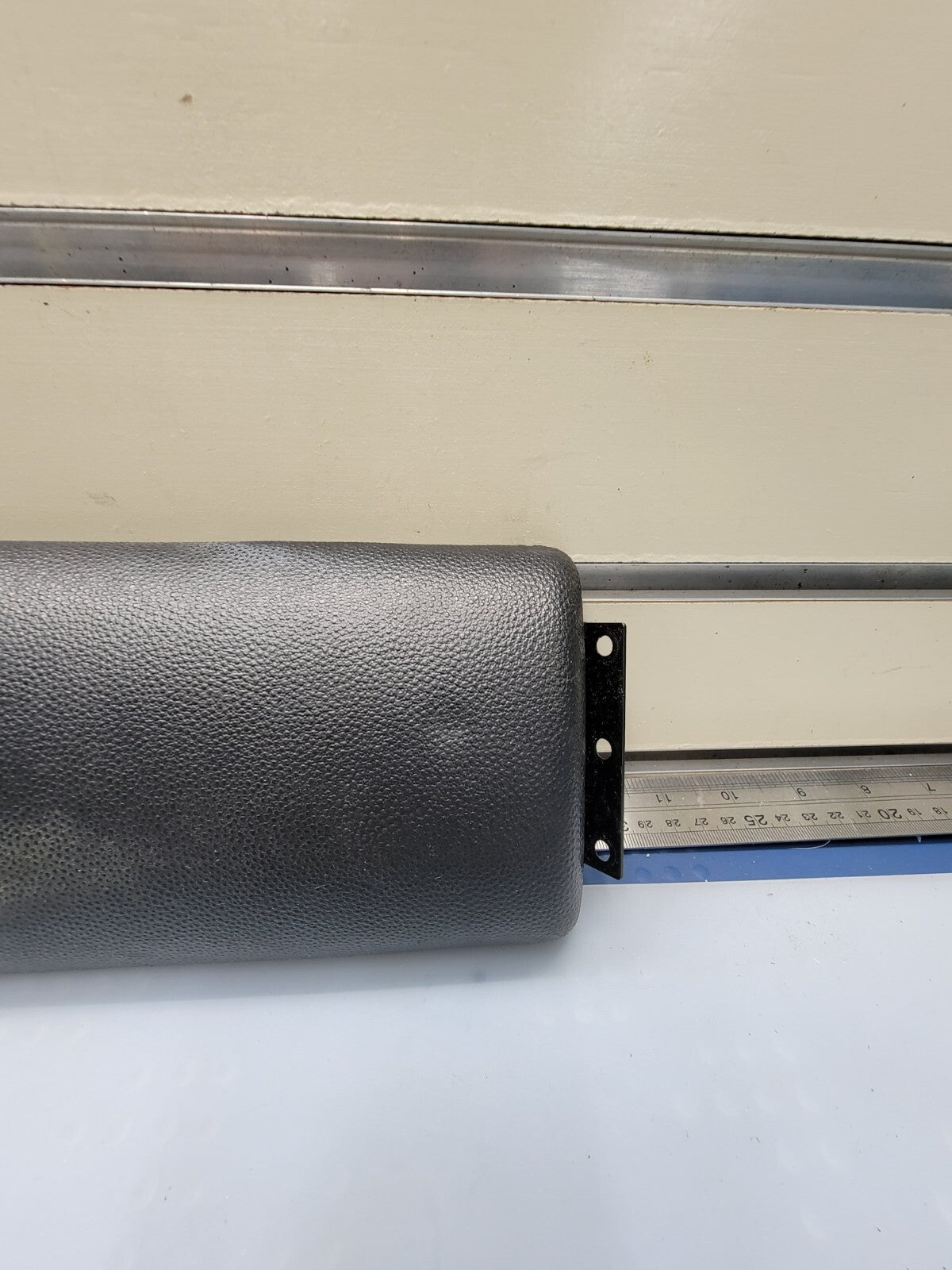 🔥2008-2011 FORD FIESTA Boomerang Center Console Lid Arm Rest BLACK