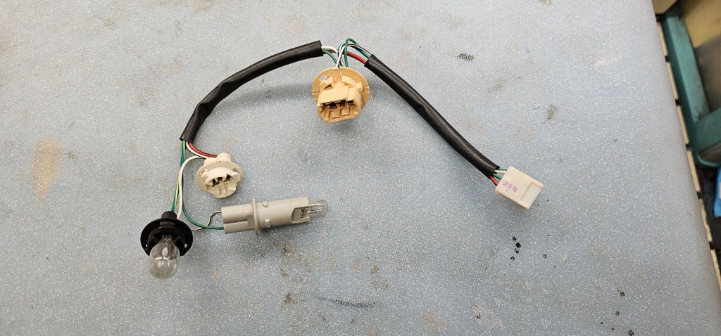 🔥05-06 Camry Tail Light Lamp Taillight Bulb Socket Wiring Harness Assembly OEM