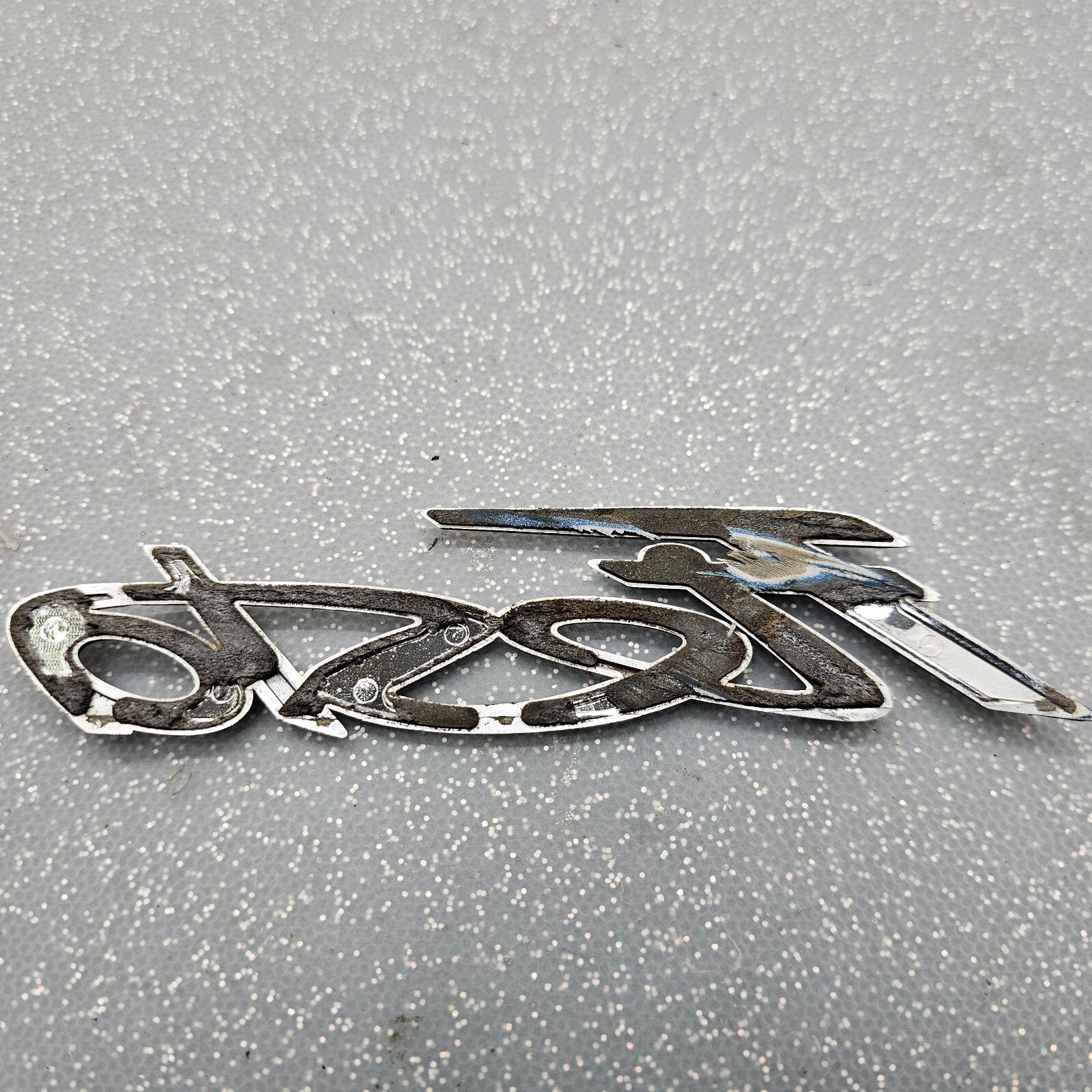 11-19 FORD FIESTA REAR TRUNK TAILGATE LIFTGATE EMBLEM LOGO BADGE LETTERS SYMBOL