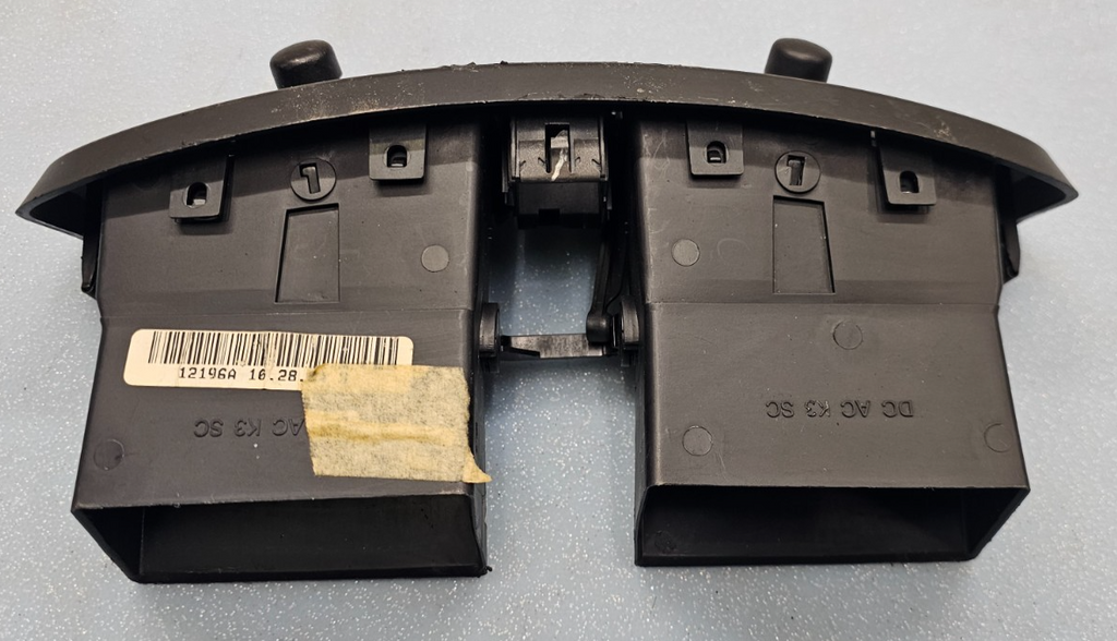 🔥03-07 CADILLAC CTS FRONT CENTER DASH DASHBOARD DUAL AIR VENT TRIM BLACK OEM