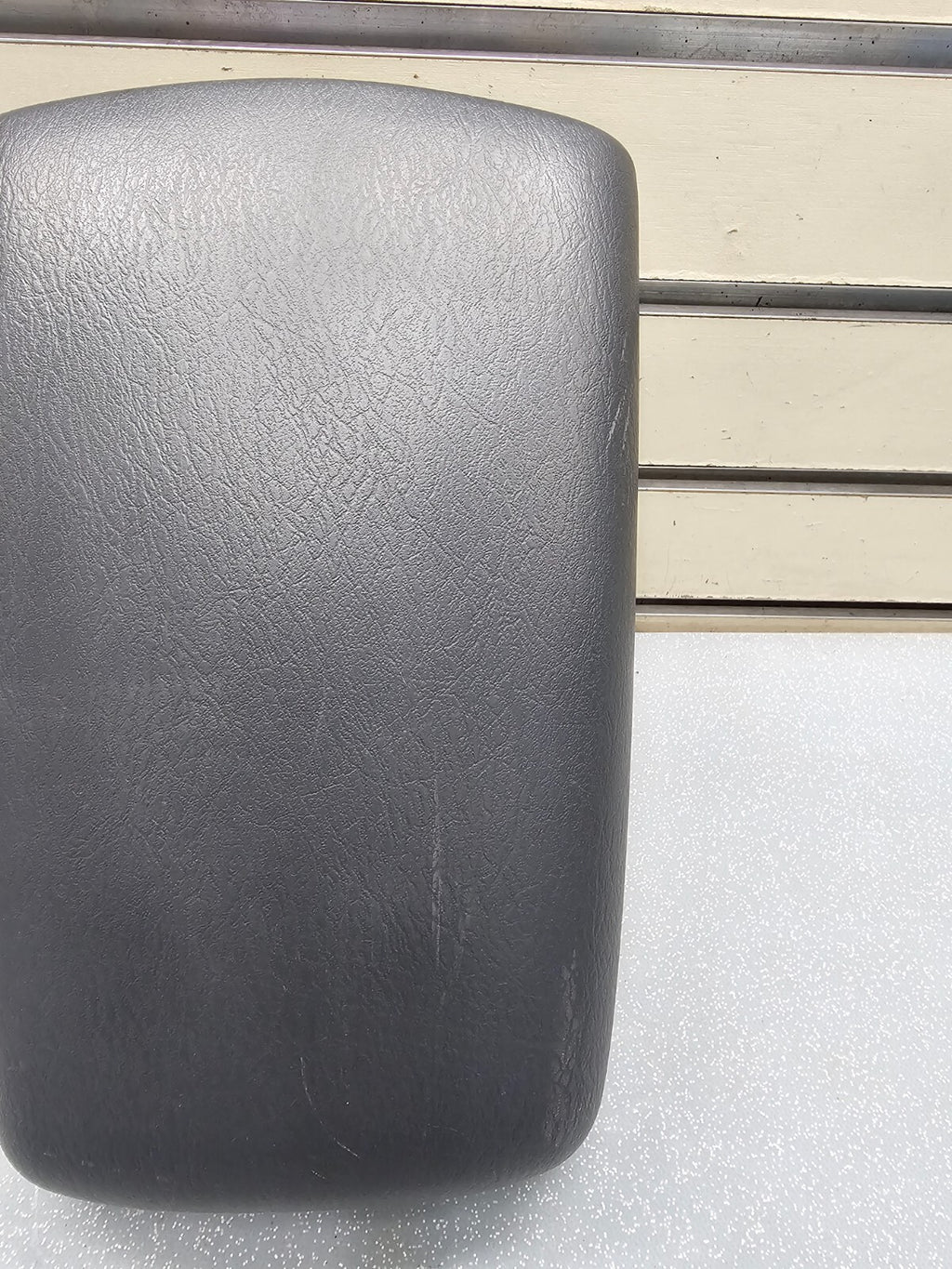 🔥02-07 Jeep Liberty Front Center Console Arm Rest Cover Lid Assembly Black OEM