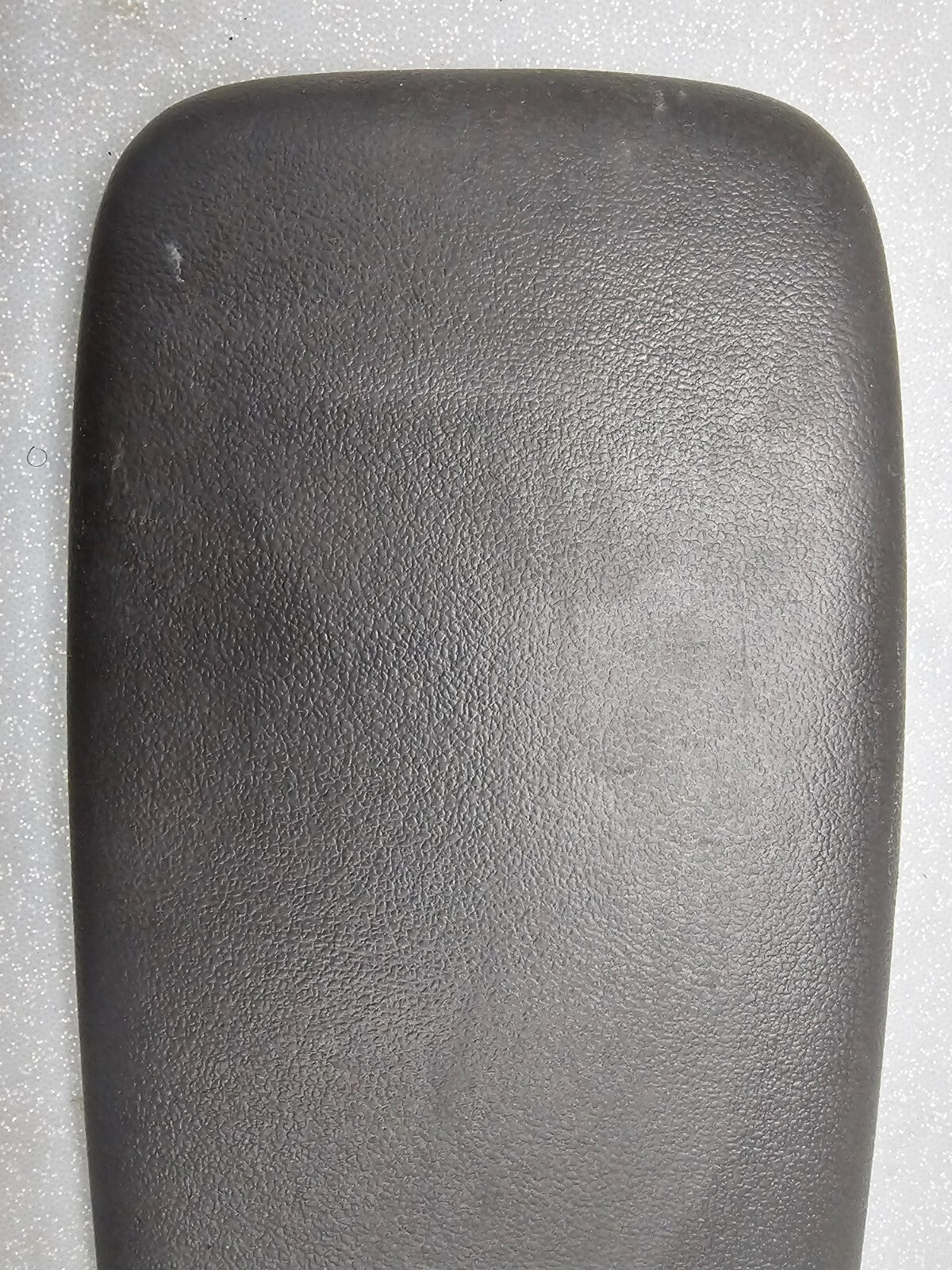 05-10 Cobalt Pontiac G5 Front Center Console Lid Arm Rest Cover Assembly Black