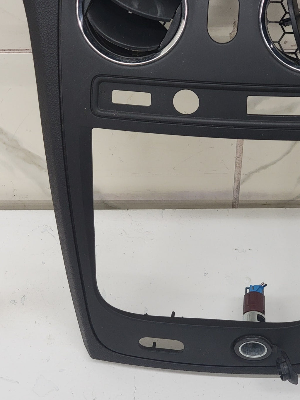 🔥2006-2011 Chevrolet HHR BLACK  Center Dash Radio Trim w Vents B37