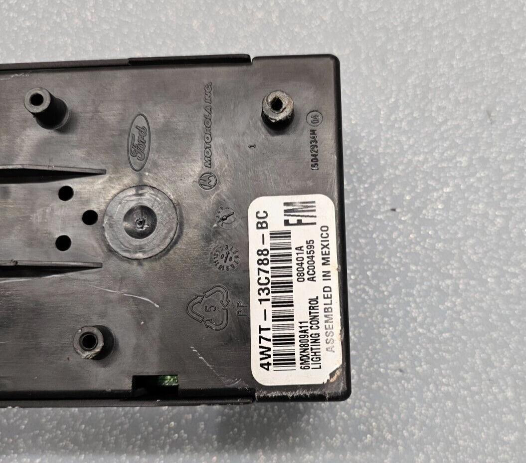 🔥01-04 MERCURY GRAND CROWN VIC LIGHTING CONTROL MODULE   1W7T-13C788-AB/AC/AD