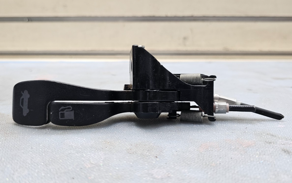 🔥97-03 Camry Prius Trunk Luggage Door Lock Lever Open Release Sub-Assy Assembly