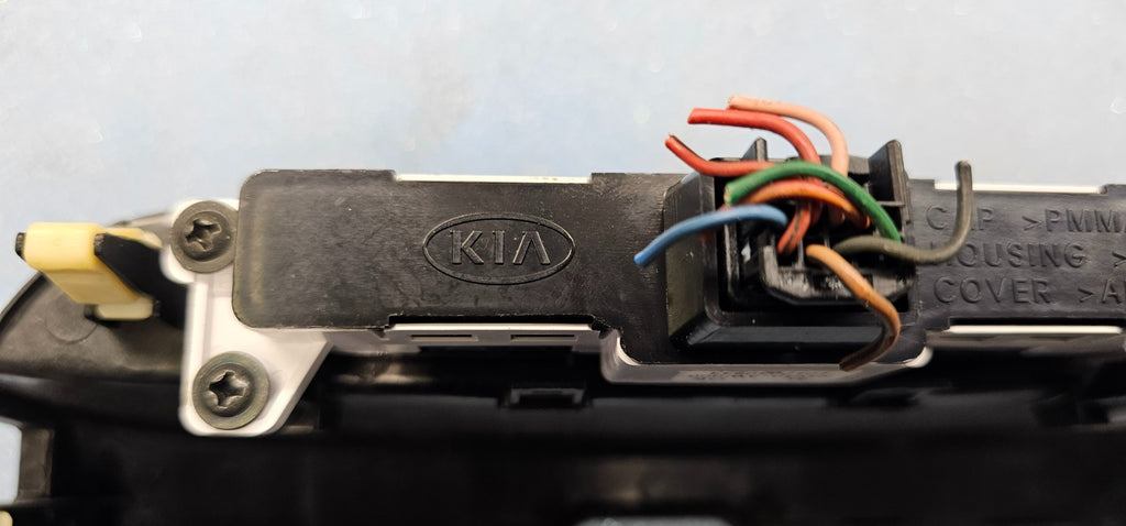 🔥10-15 KIA SPORTAGE Center Dash AM FM Radio Stereo Audio Bezel Panel BLACK OEM