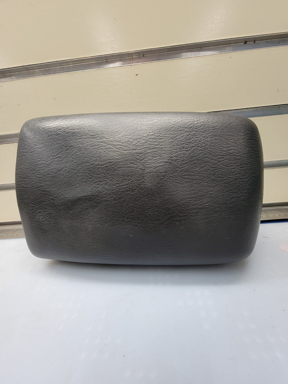 🔥2002-2007 Jeep Liberty Center Console Arm Rest Lid Black OEM